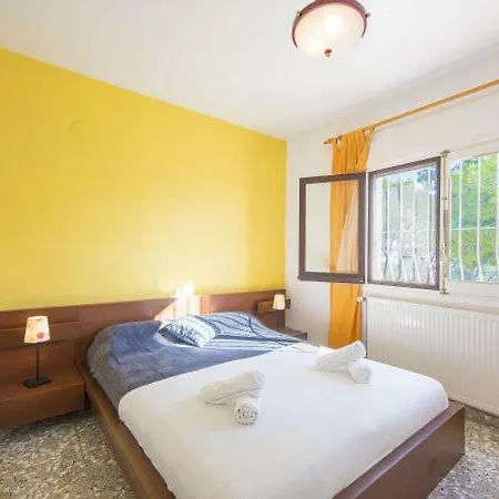 Sleeps 8 Pool Villa